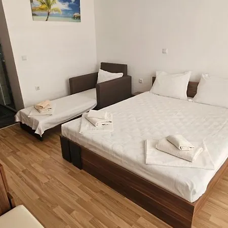 библиотеката בית הארחה 3*